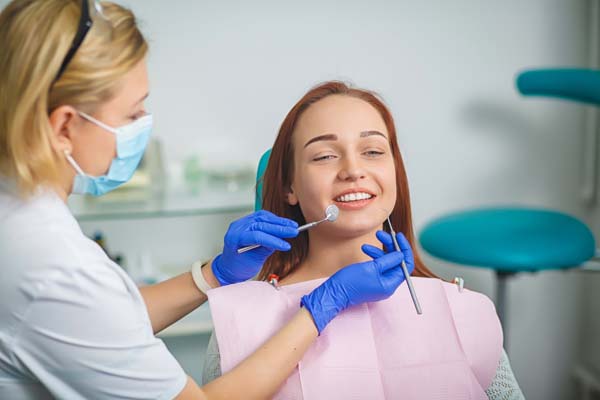 How Cosmetic Dentistry Can Improve Your Appearance